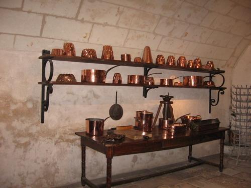 chenonceau_009.JPG - THE KITCHEN POTS AND PANS