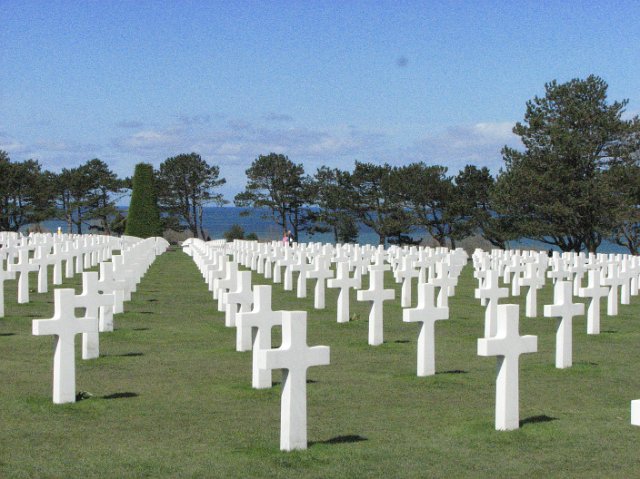 normandy_075.JPG - FIELD OF GRAVES